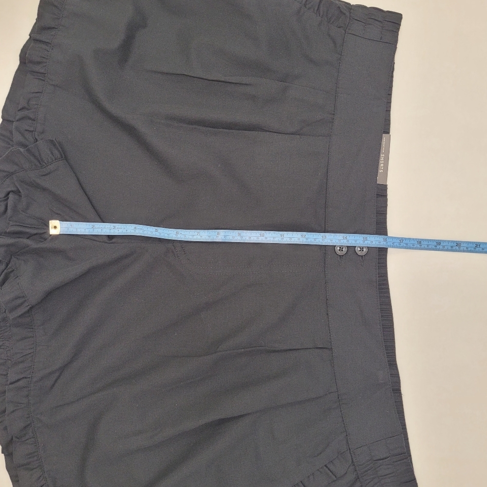 Who What Wear Ruffle Edge High Rise Shorts - Picture 5 of 9